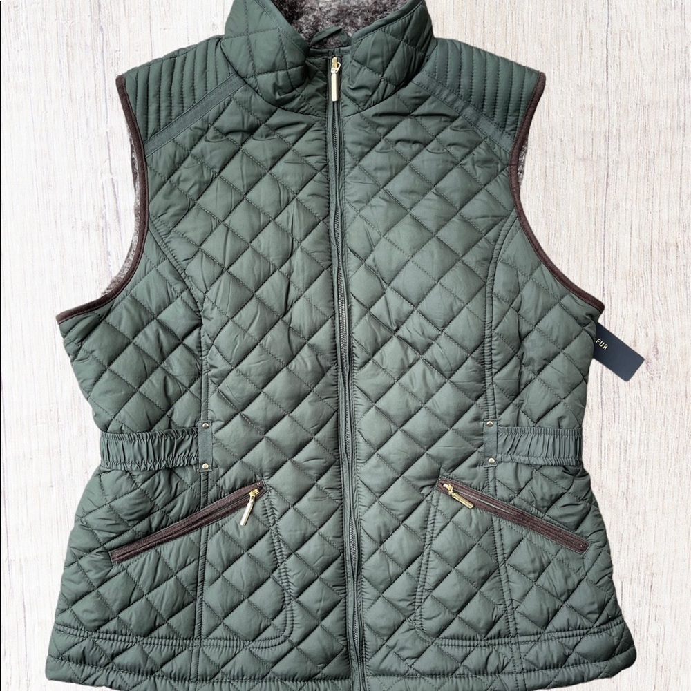 L Women’s Weatherproof Quilted Vest in Green